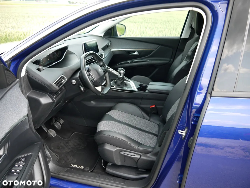 Peugeot 3008 PureTech 130 Stop & Start GPF Allure - 13
