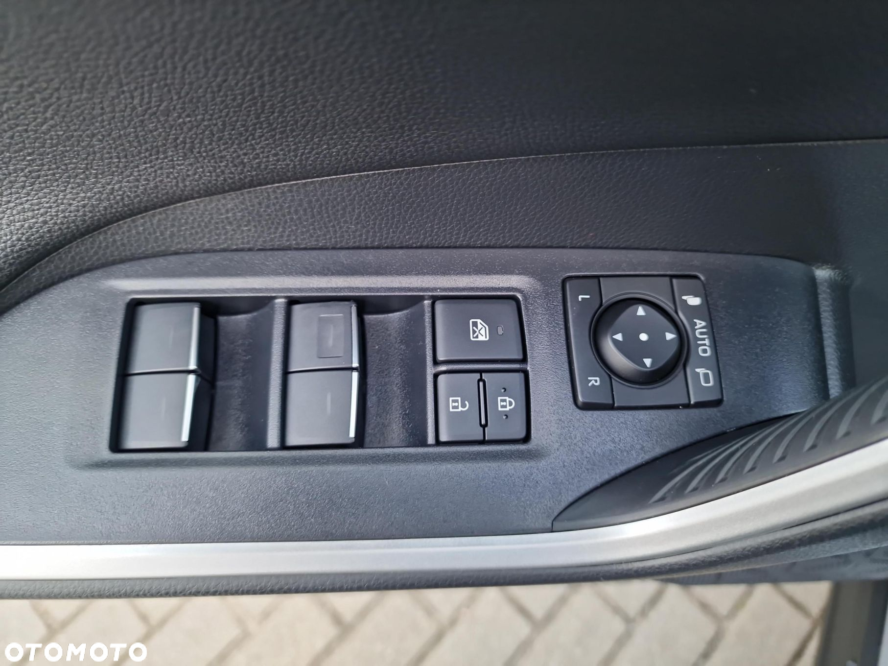 Toyota RAV4 - 15