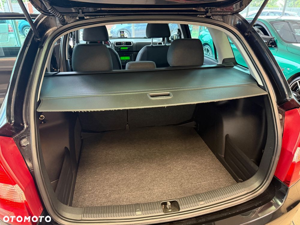 Skoda Fabia 1.6 16V Style - 24