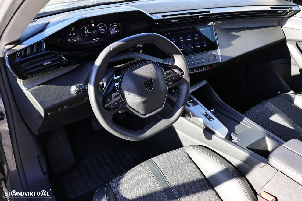 Peugeot 408 1.6 Hybrid Allure e-EAT8 - 15