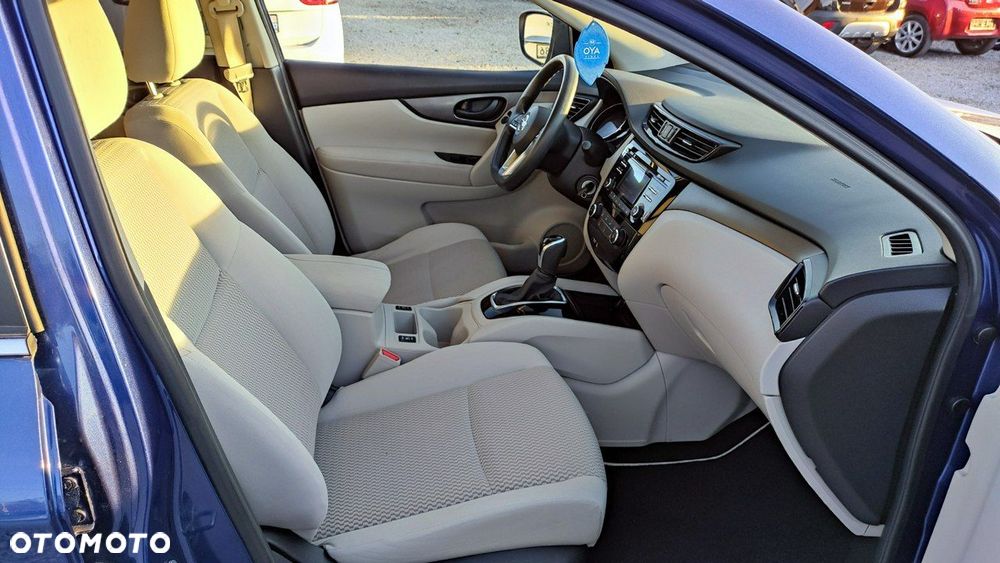 Nissan Qashqai - 25