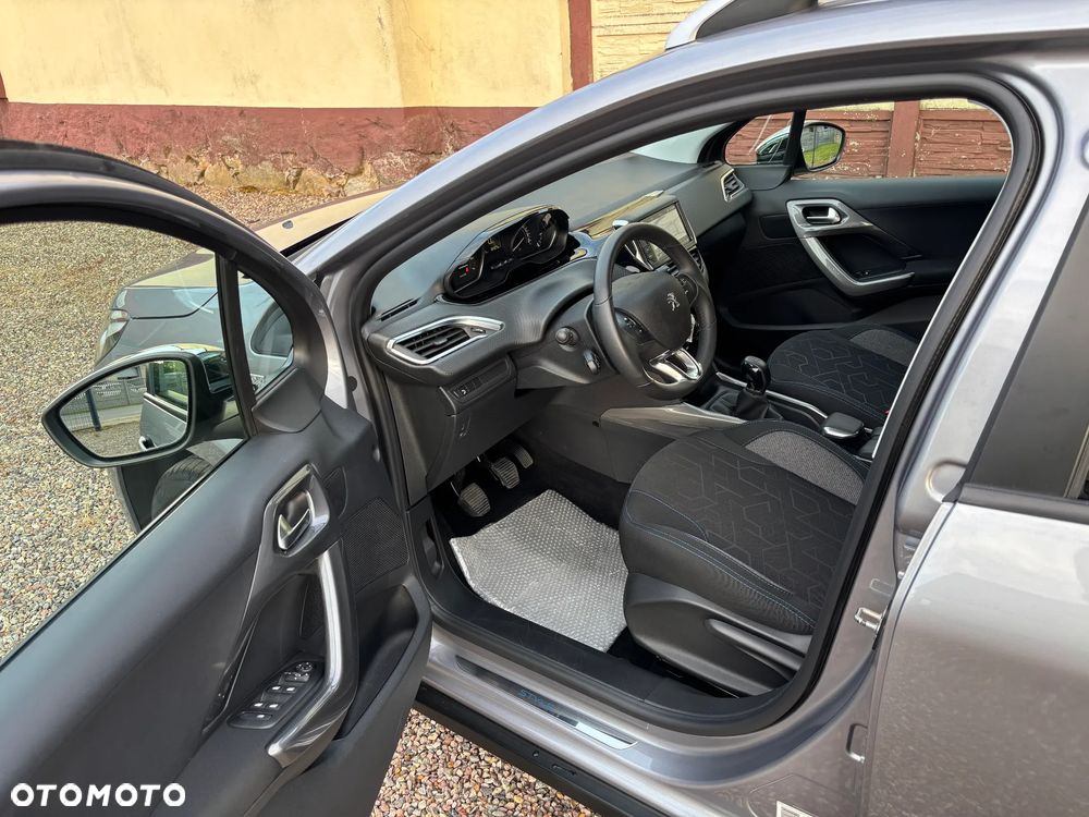 Peugeot 2008 PureTech 82 Style - 6