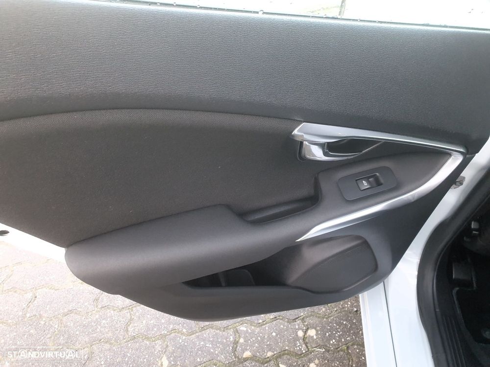 Volvo V40 1.6 D2 Eco Kinetic - 42