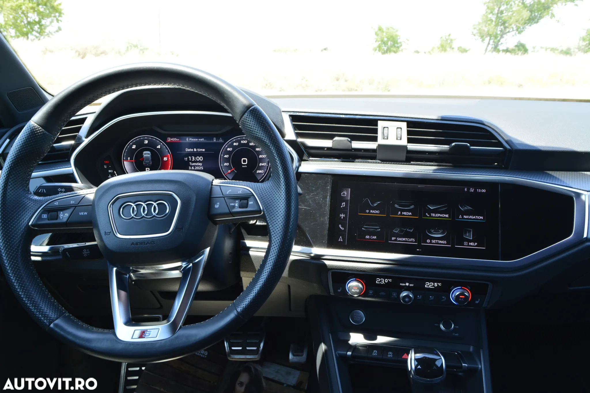 Audi Q3 2.0 TDI S tronic sport - 22