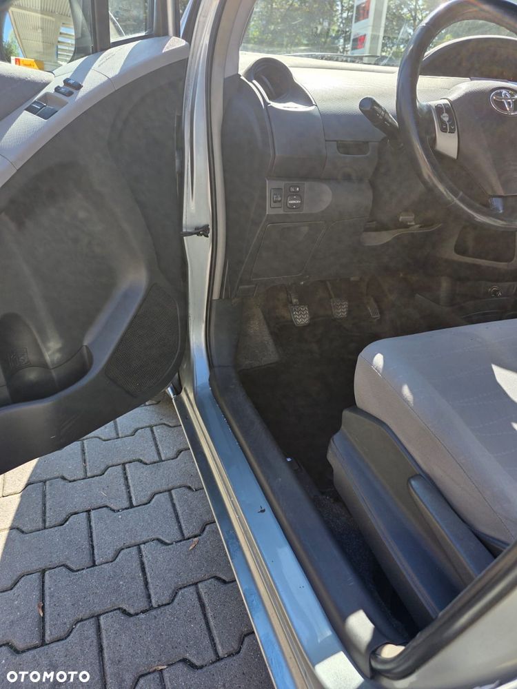 Toyota Yaris - 19