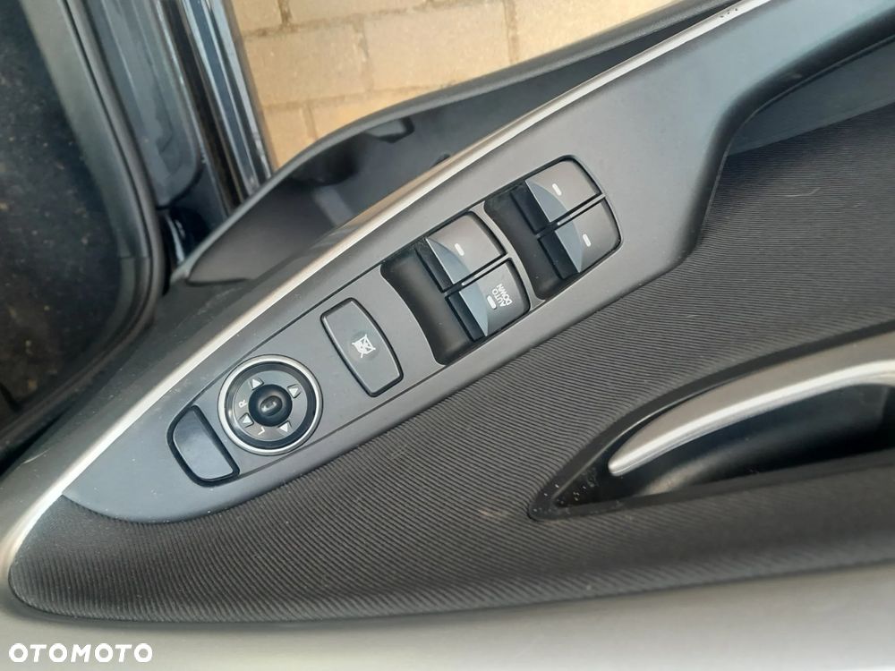 Hyundai i30 1.6 CRDI Trend - 9