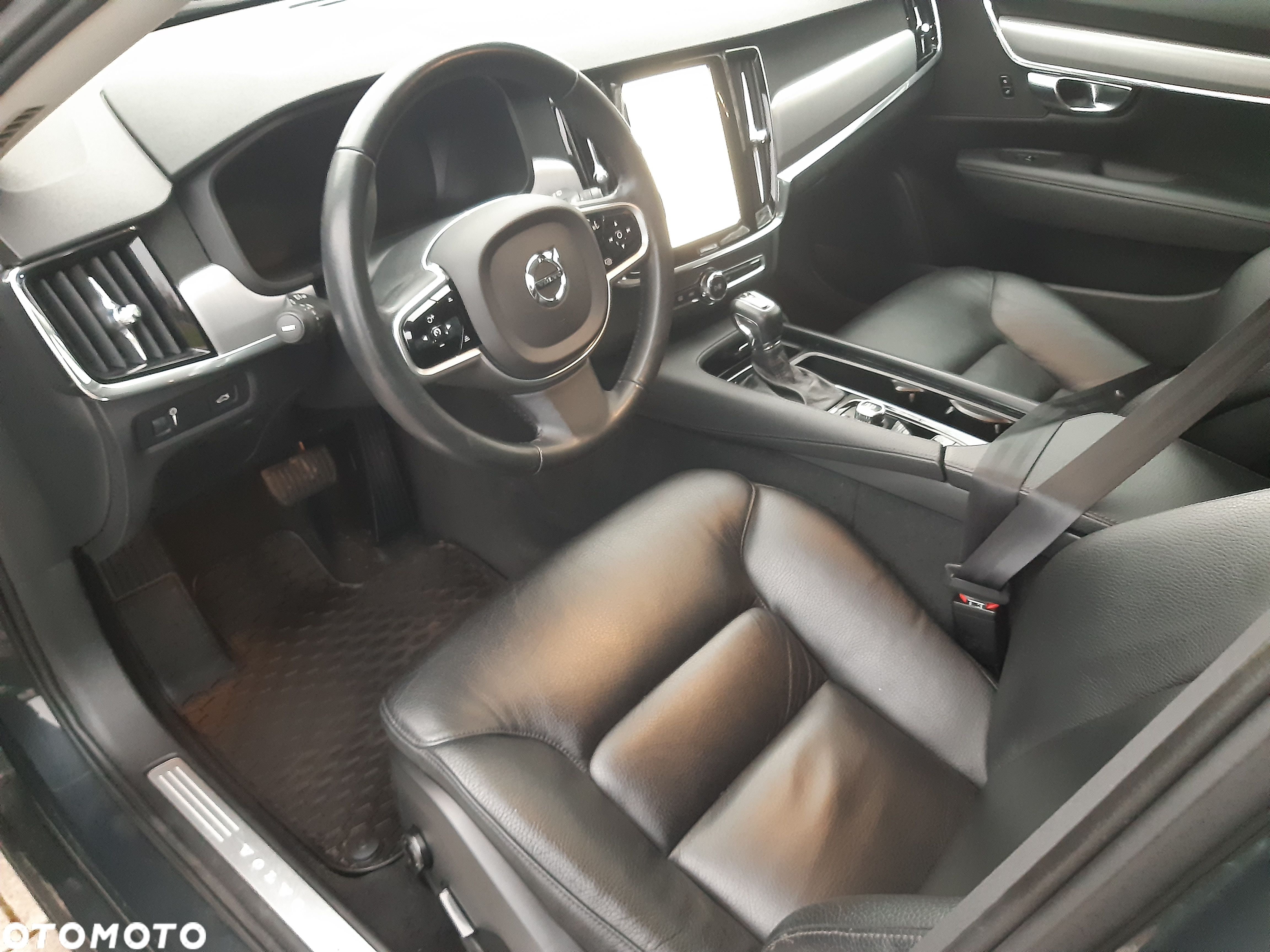 Volvo V90 D3 Momentum - 32