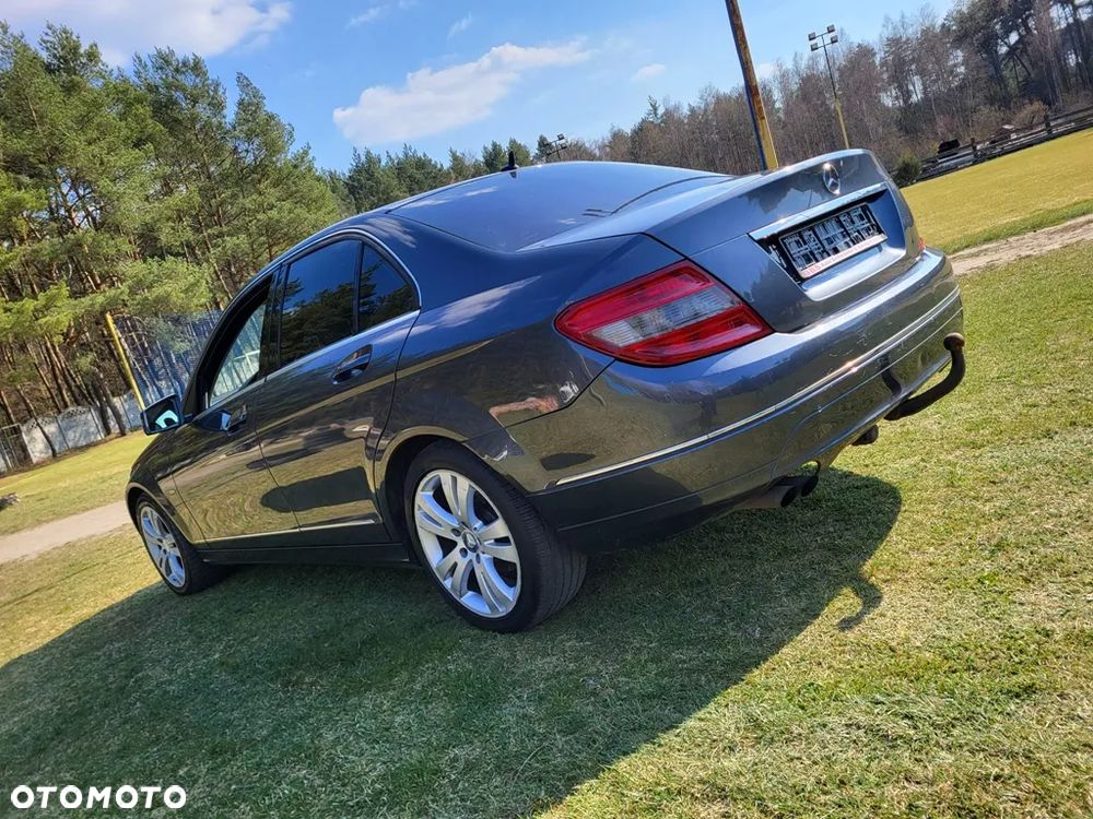 Mercedes-Benz Klasa C 180 BlueEFFICIENCY Avantgarde - 4