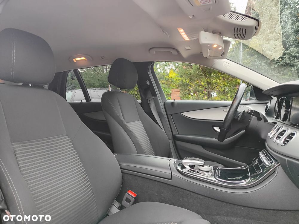 Mercedes-Benz Klasa E 220 d 4Matic 9G-TRONIC - 13