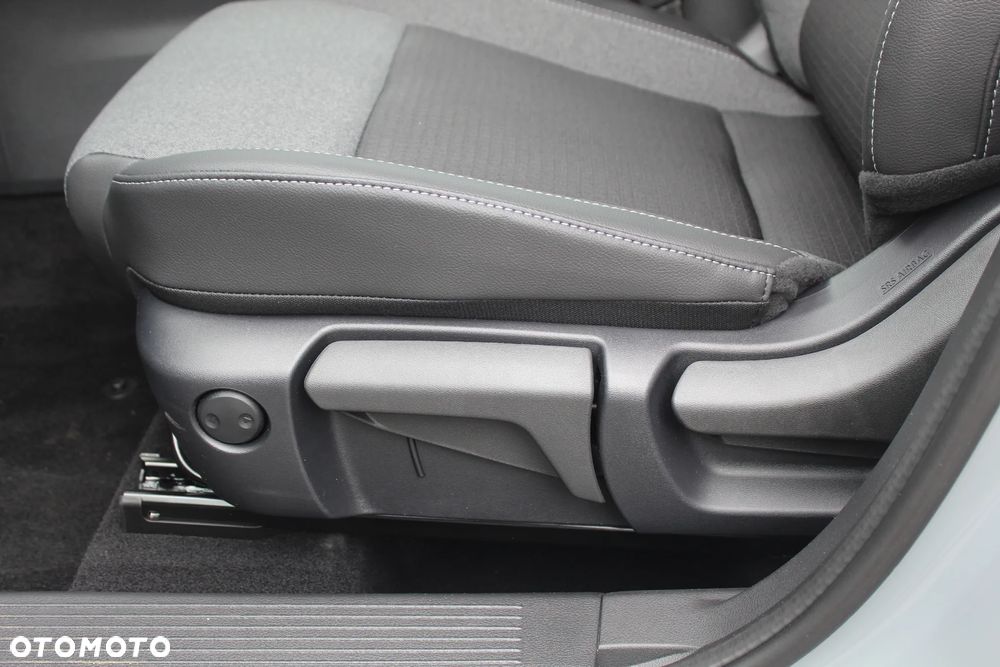 Nissan Qashqai 1.3 DIG-T MHEV N-Connecta Xtronic - 8