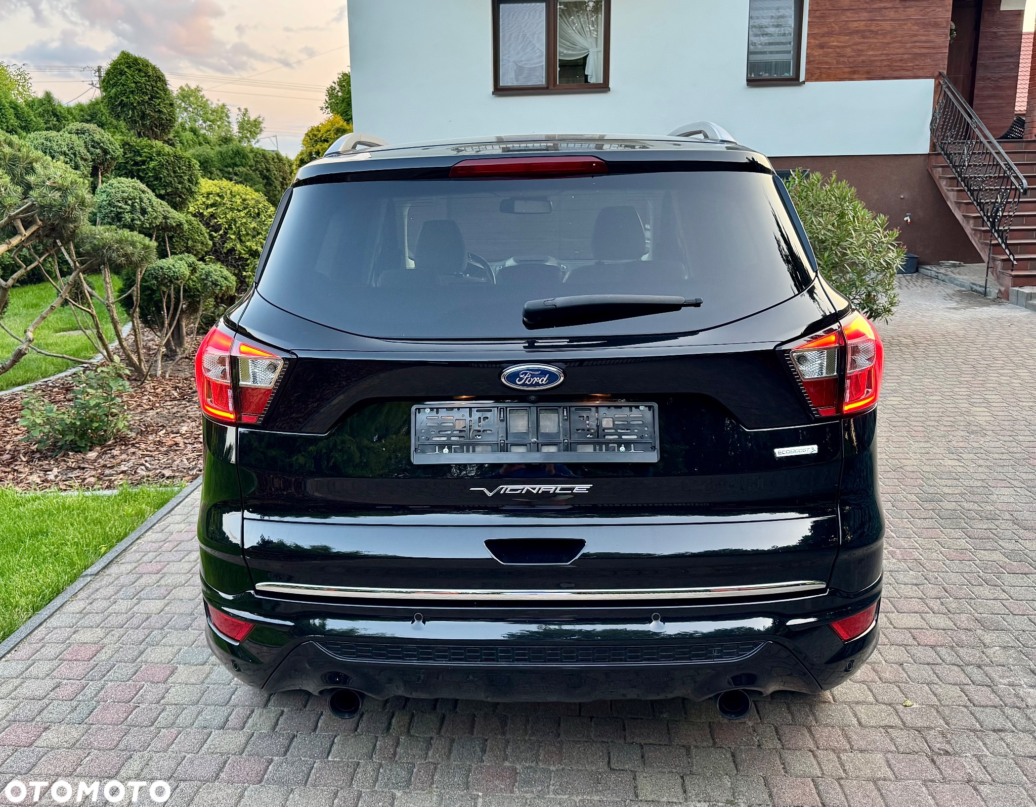 Ford Kuga 1.5 EcoBoost 2x4 Vignale - 11