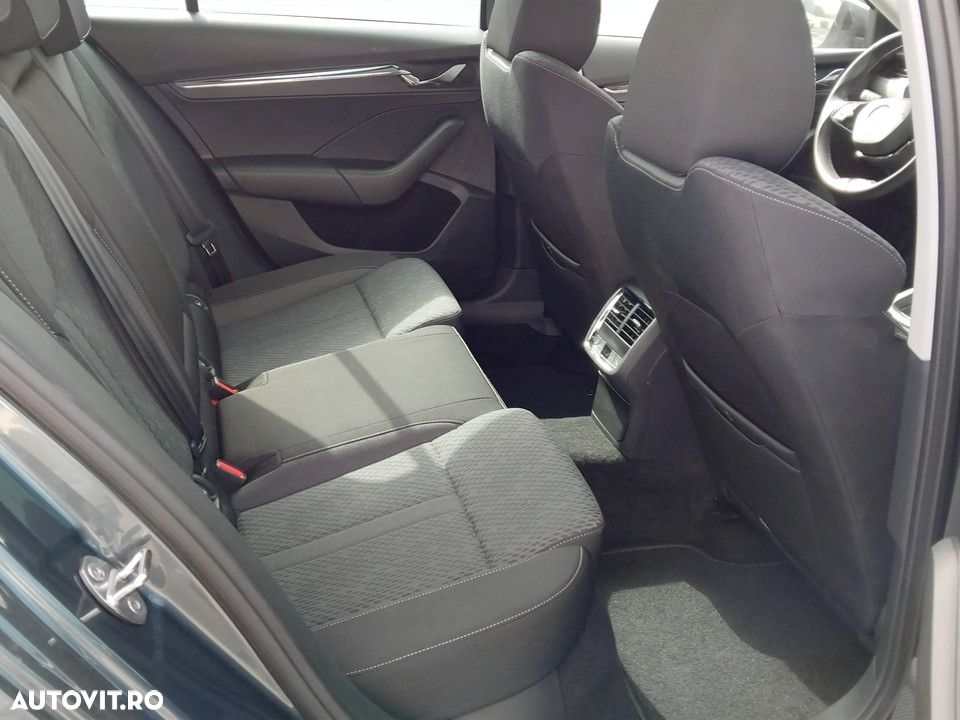 Skoda Octavia Combi Diesel 2.0 TDI DSG Ambition - 20