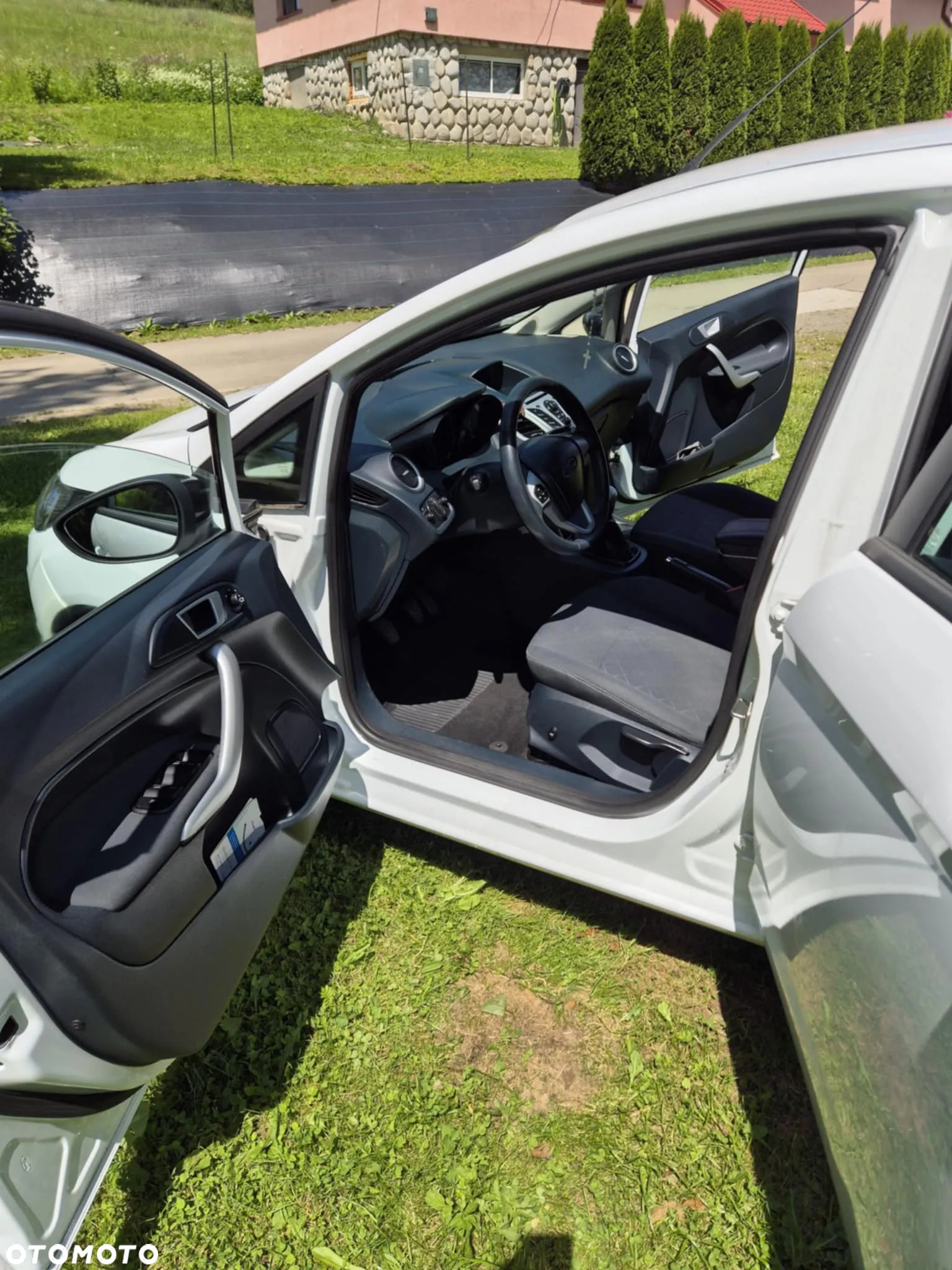 Ford Fiesta - 8