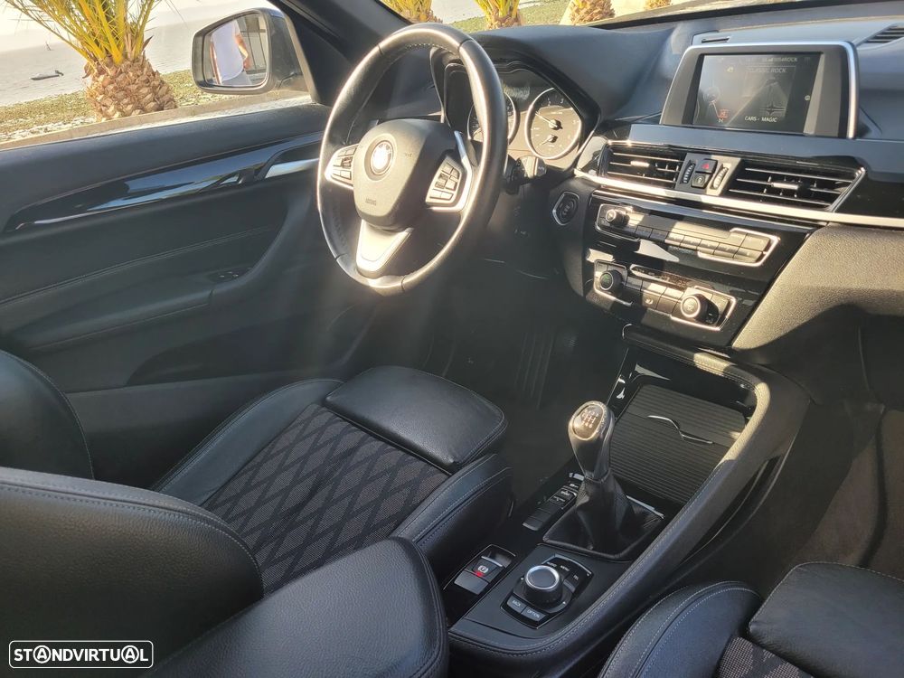 BMW X1 16 d sDrive Line xLine - 26