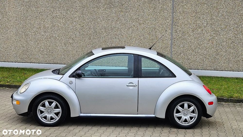 Volkswagen New Beetle - 5