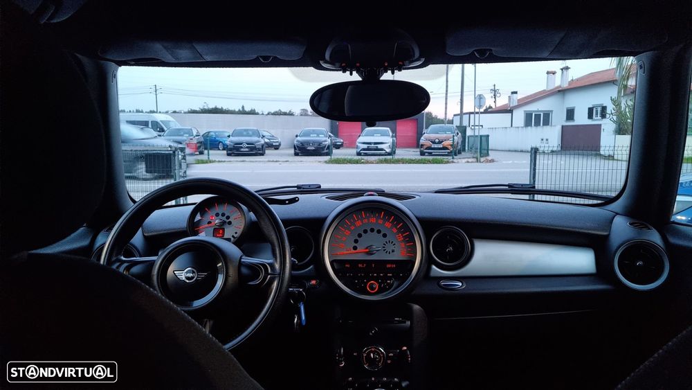 MINI 3 Portas Cooper D - 40