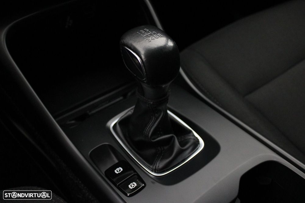 Volvo XC 40 2.0 D3 - 21