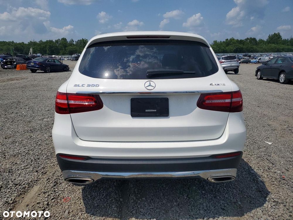 Mercedes-Benz GLC 300 4Matic 9G-TRONIC - 6