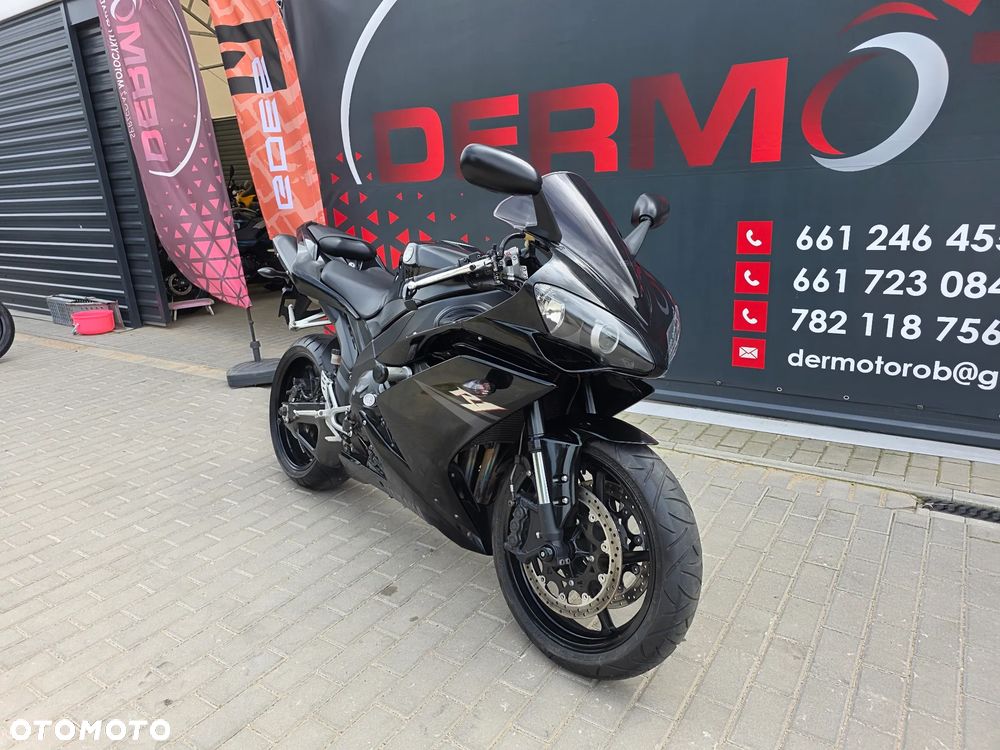 Yamaha R1 - 1