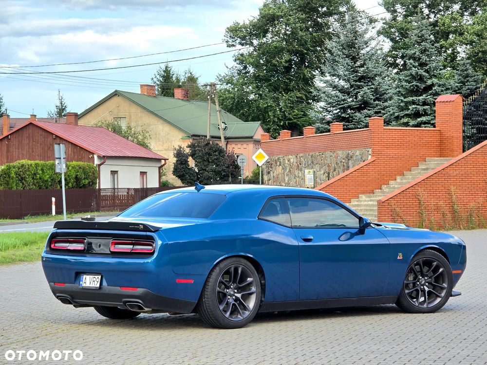 Dodge Challenger 6.4 Scat Pack - 14