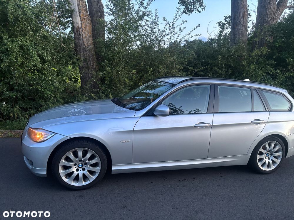 BMW Seria 3 318d DPF - 3
