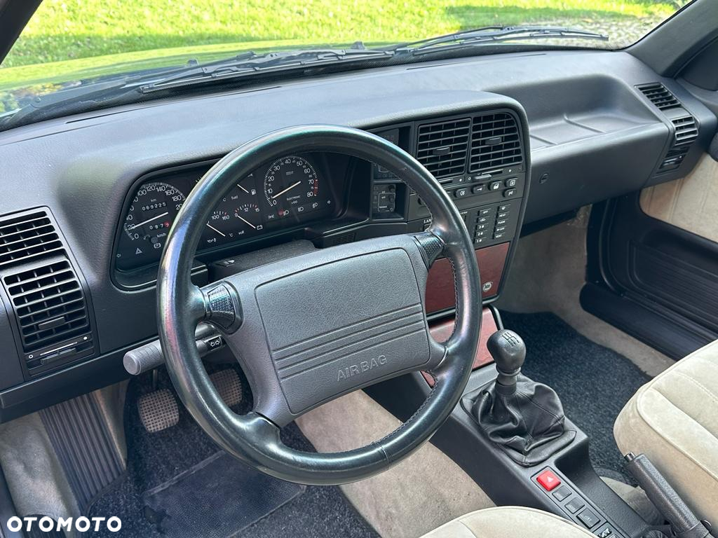 Lancia Thema 2.0 i.e 16V LE - 2