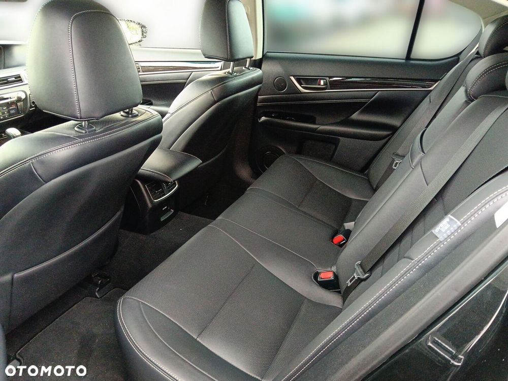 Lexus GS - 15