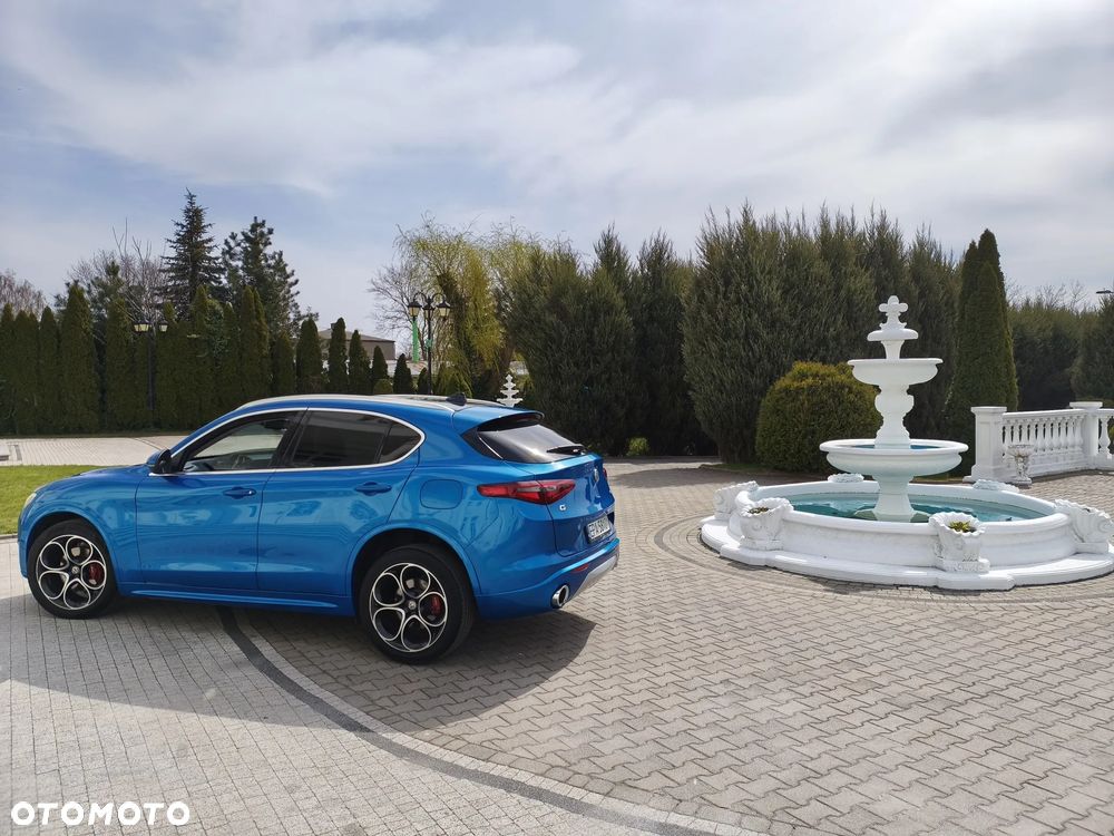 Alfa Romeo Stelvio 2.0 Turbo 16V AT8-Q4 Veloce Ti - 12