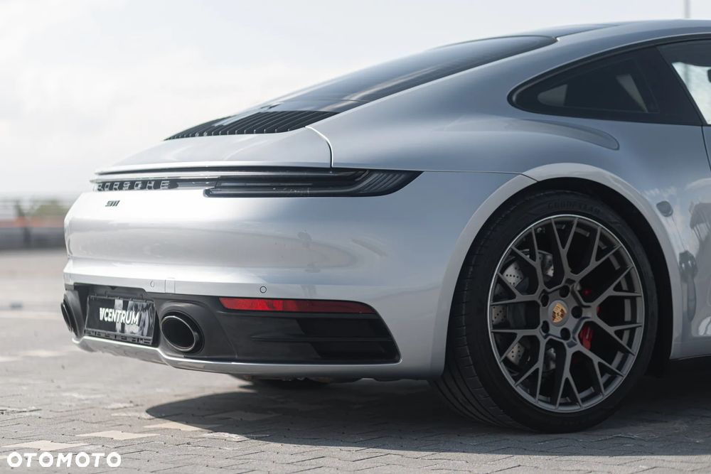 Porsche 911 Carrera S - 12