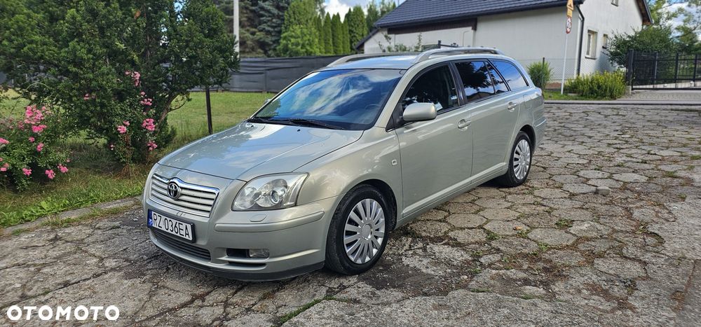 Toyota Avensis - 2