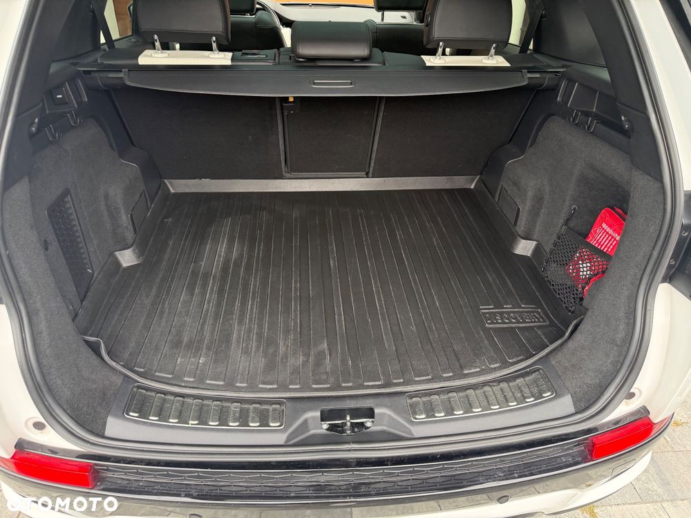 Land Rover Discovery Sport P250 R-Dynamic SE - 11