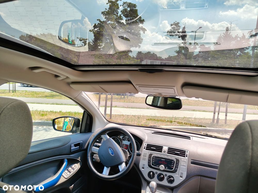 Ford Kuga 2.0 TDCi 4x4 Titanium - 24