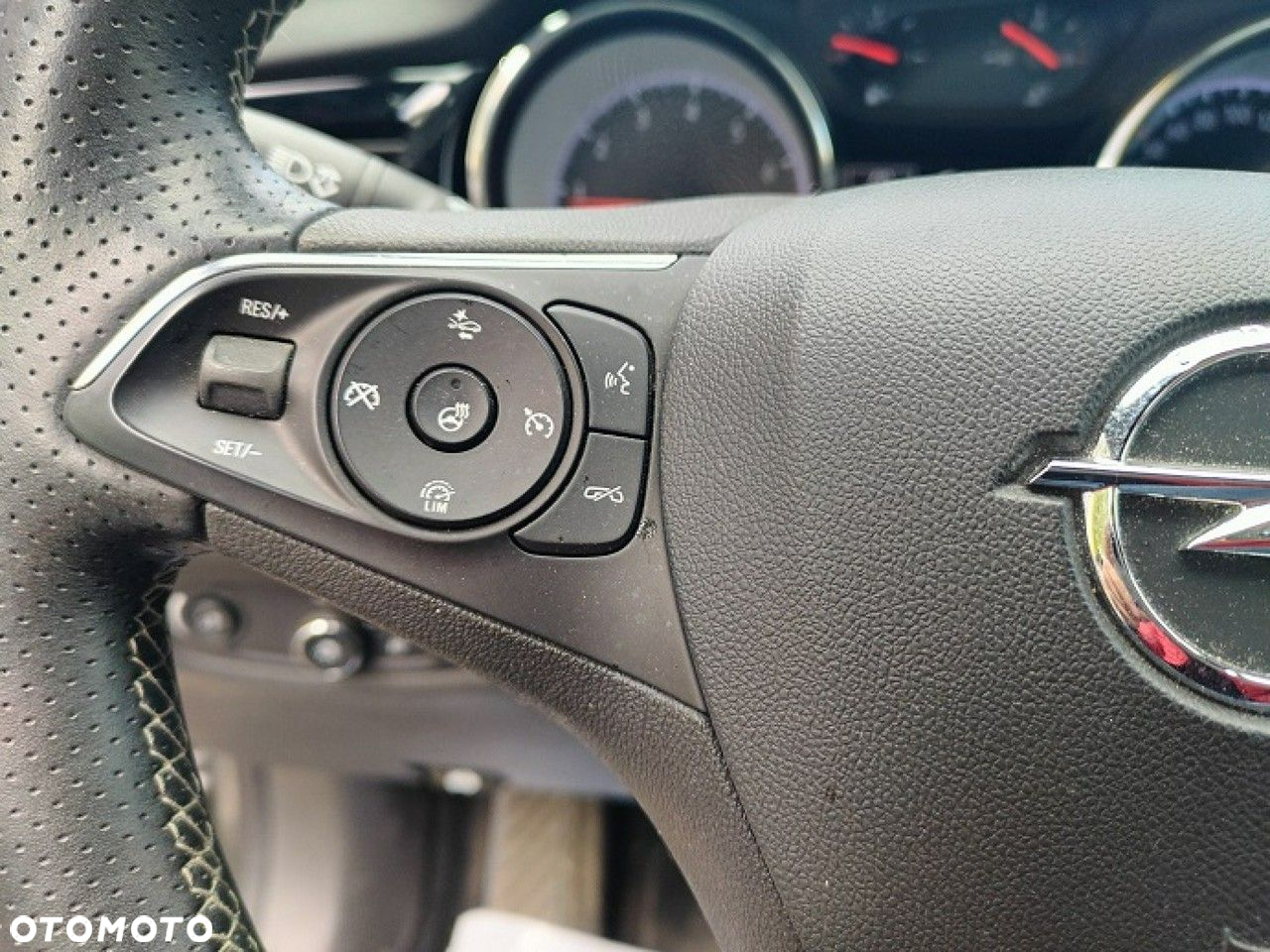 Opel Insignia - 21