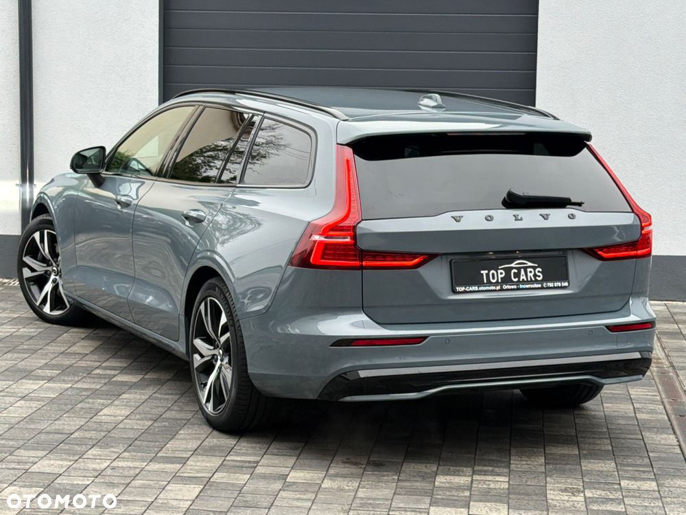 Volvo V60 B3 B Plus Dark - 24