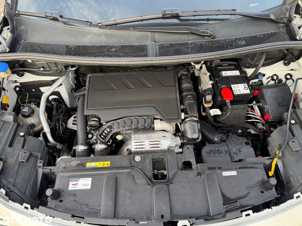 Peugeot 3008 1.2 PureTech GT S&S EAT8 - 6