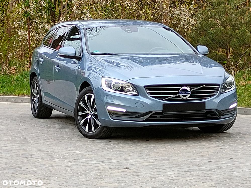 Volvo V60 D4 Geartronic Summum - 13