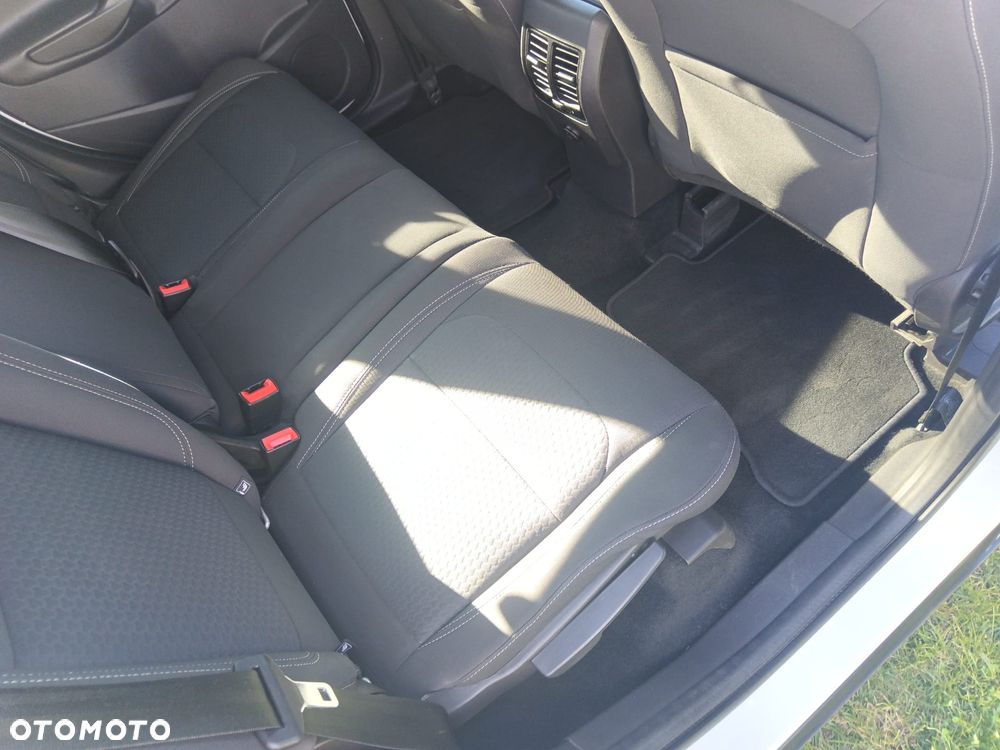 Ford Kuga 2.0 TDCi FWD Edition - 9