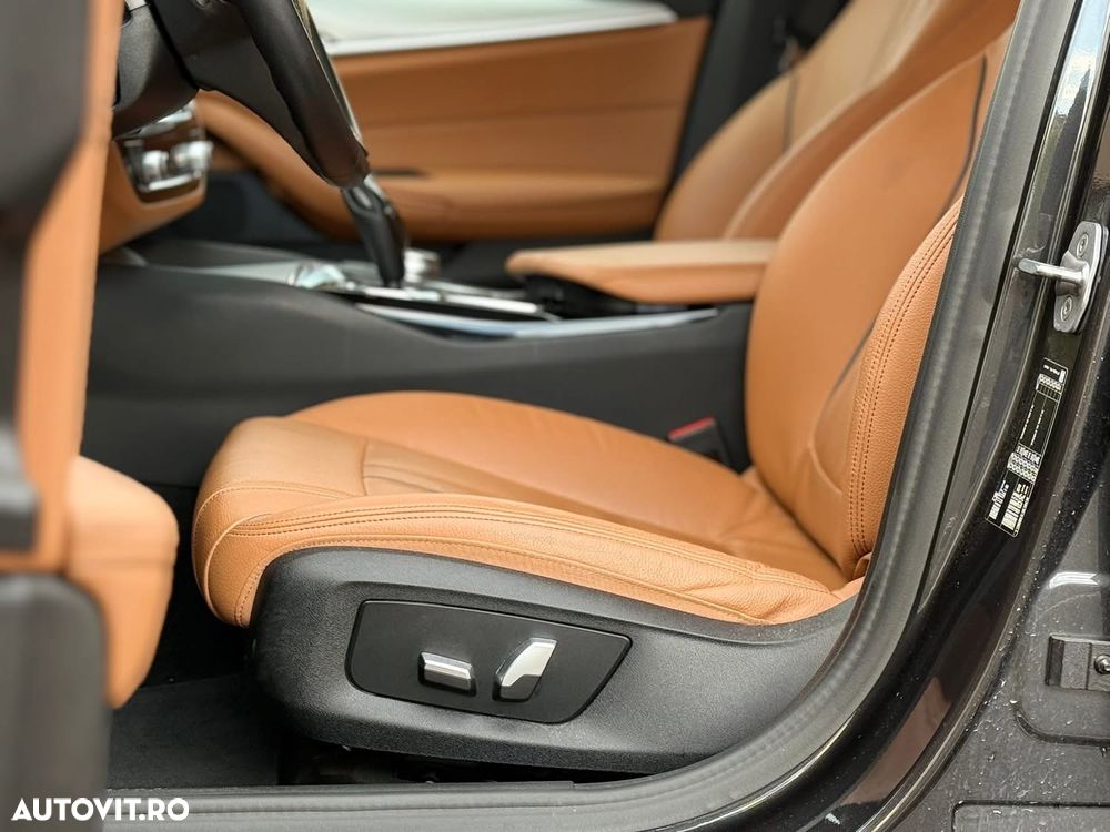 BMW Seria 5 520d Touring Aut. Luxury Line - 11