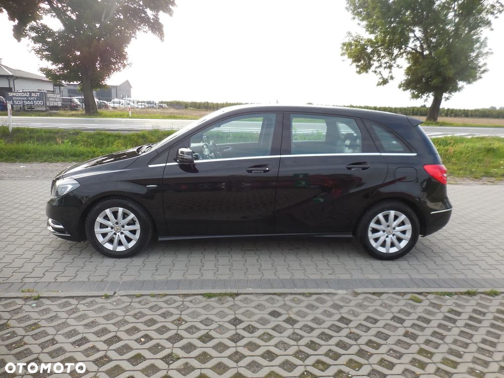 Mercedes-Benz Klasa B 180 BlueEFFICIENCY Edition - 4