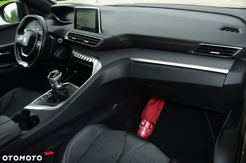 Peugeot 5008 BlueHDi 130 Allure - 20