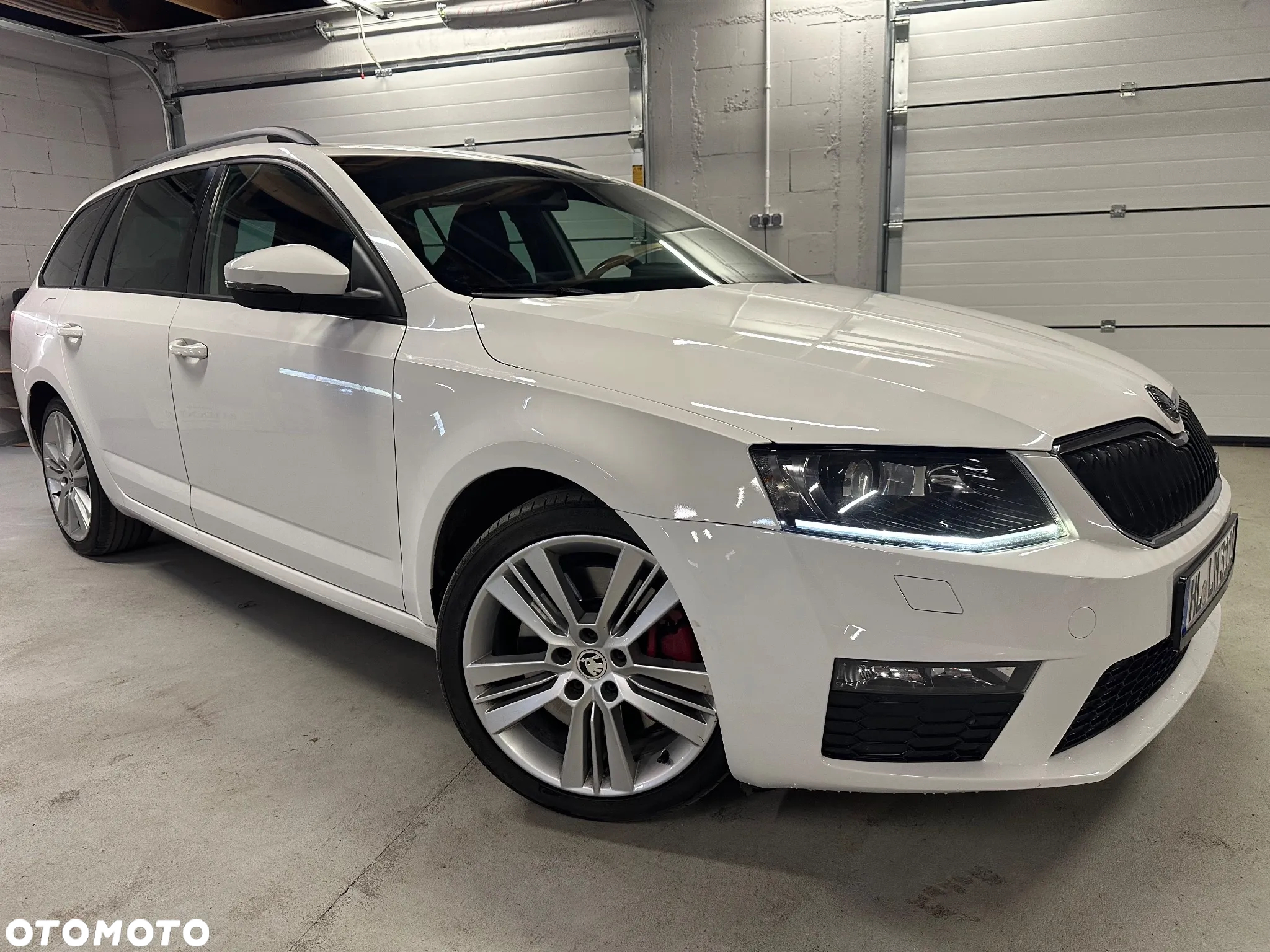 Skoda Octavia Combi 2.0 TDI RS - 3