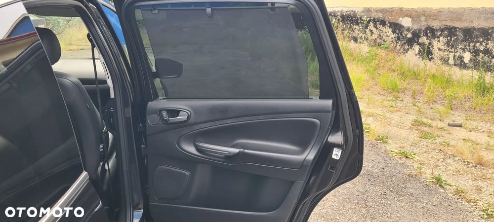 Ford S-Max 2.0 TDCi DPF Titanium - 11