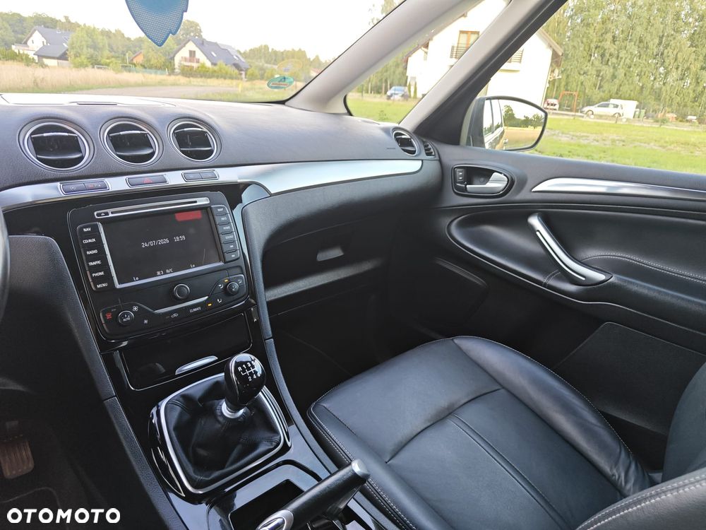 Ford S-Max - 19
