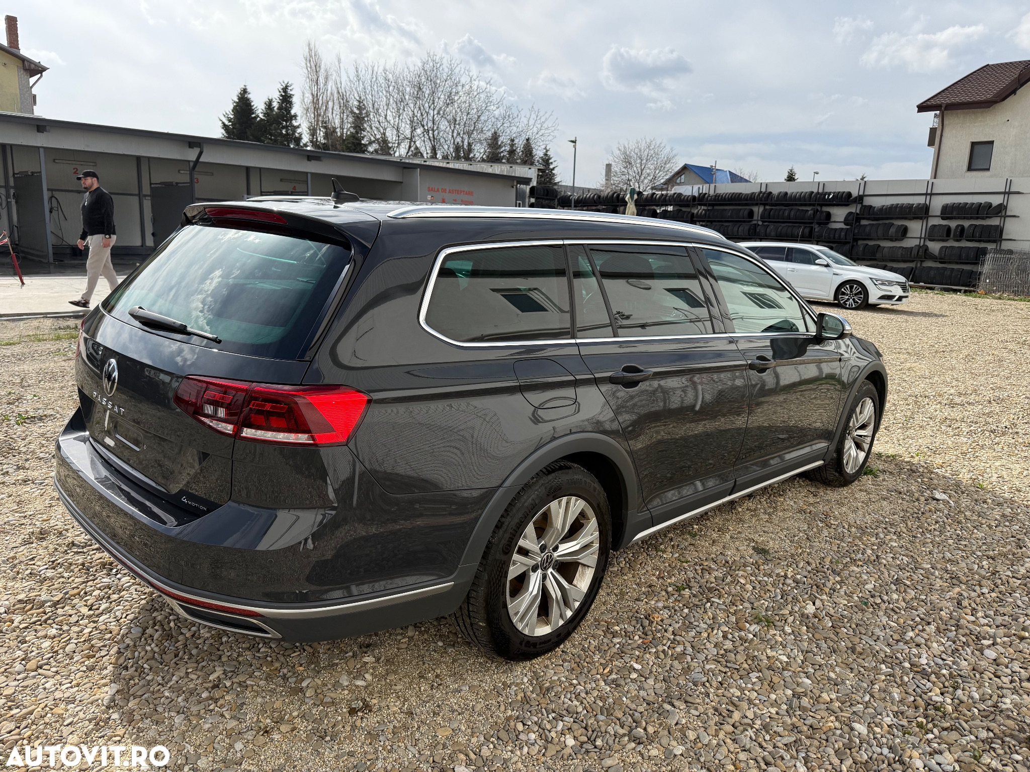 Volkswagen Passat - 5