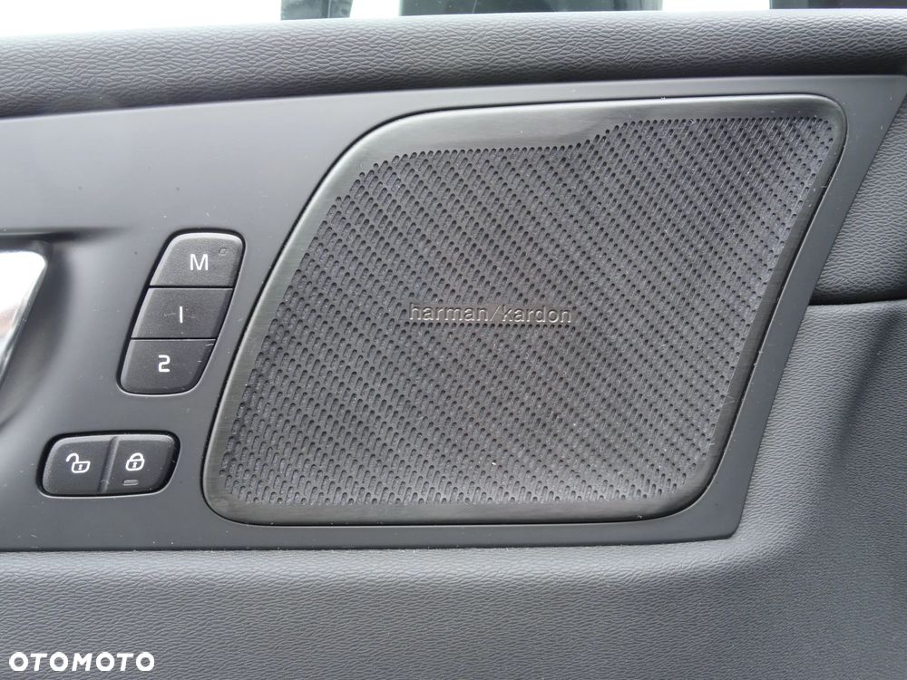 Volvo XC 60 B4 D Geartronic RDesign - 24