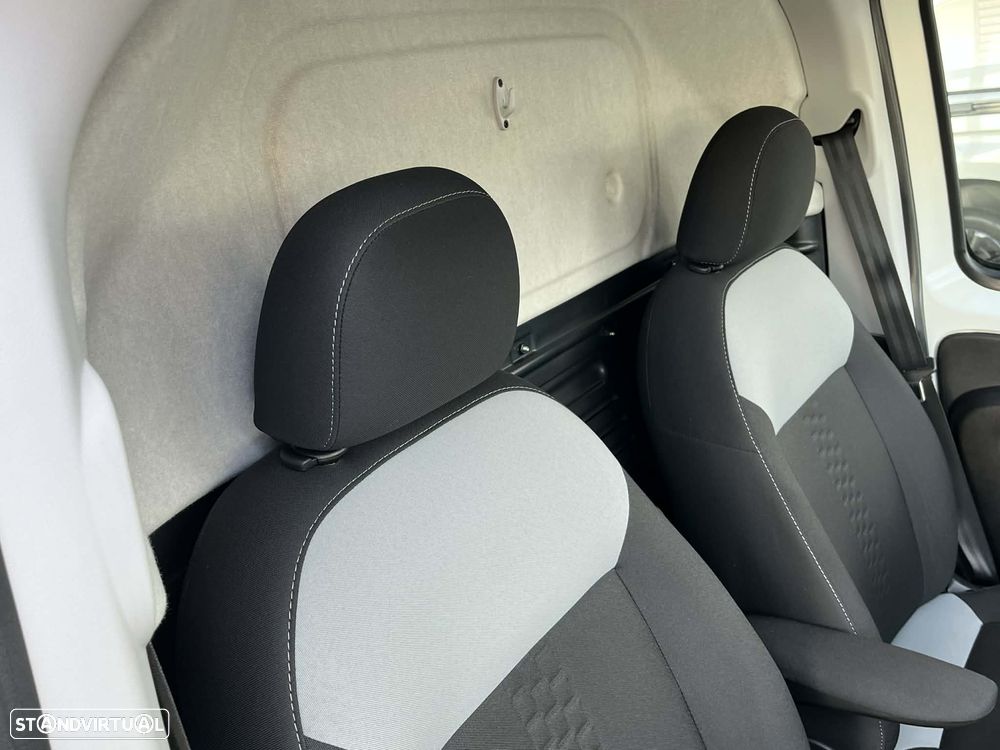 Fiat Fiorino 1.3 M-Jet SX - 23