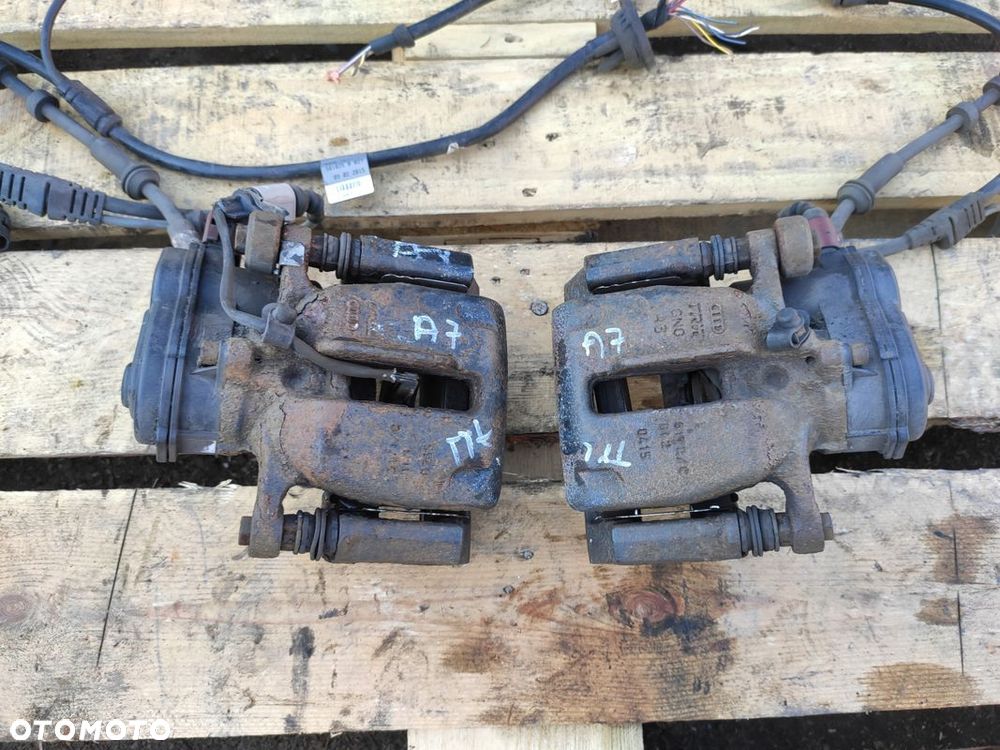 AUDI A7 4G 3.0TDI ELEKTRYCZNY ZACISK HAMULCOWY KLOCKI PRAWY LEWY TYŁ ORYG - 1