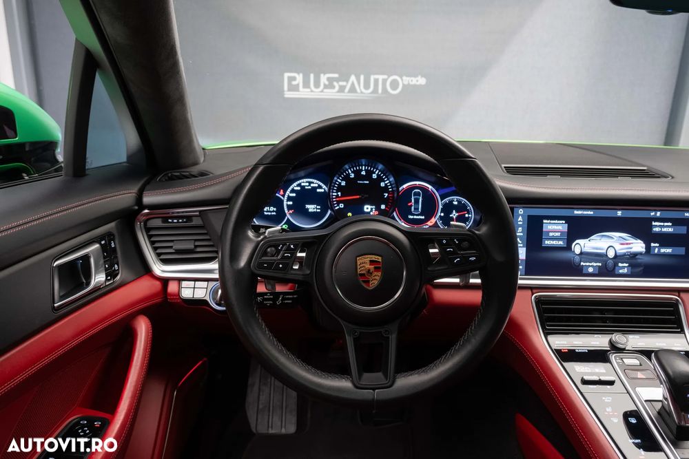 Porsche Panamera 4 - 16
