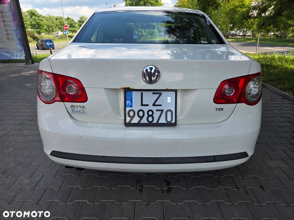 Volkswagen Jetta 1.9 TDI Comfortline - 8