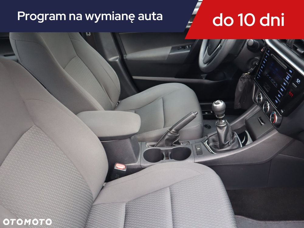 Toyota Corolla - 11